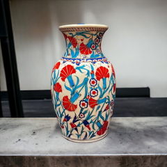 25cm Quartz vase with carnations and daisy iznik classic floral pattern