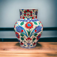 25cm Quartz vase with tulip and daisy iznik floral pattern