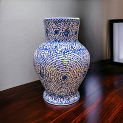 35cm quartz vase with tugrakesh goldenhorn iznik pattern