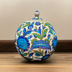 30cm quartz globe jar with Damascus peony’s iznik floral pattern