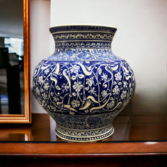 25cm Quartz Vase with Iznik BabaNakkash Pattern