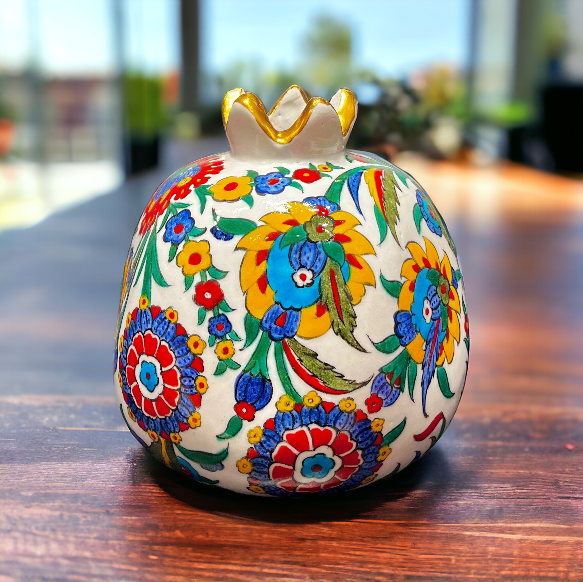 20cm quartz pomegranate with iznik floral pattern
