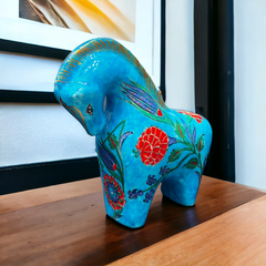 Lalezar Quartz horse with turquoise background tulip and rose iznik floral pattern