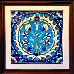 28cm Quartz tile with iznik floral pattern